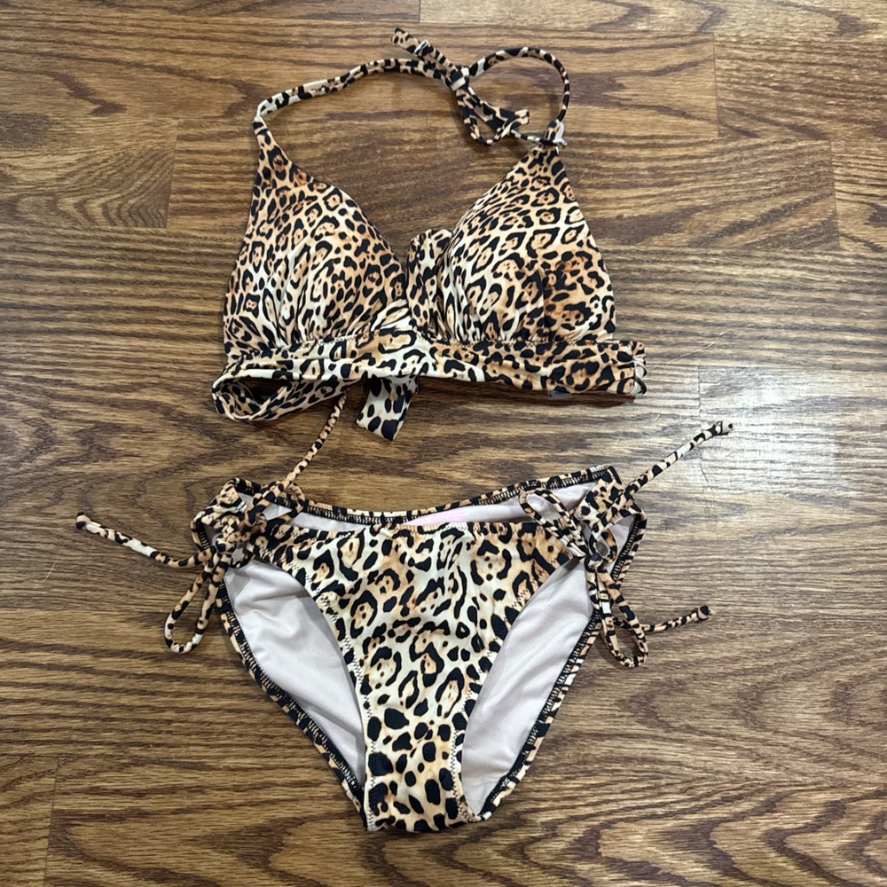 Victoria’s Secret Bikini Set